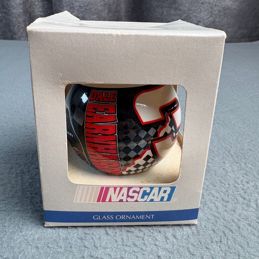 Vintage 2000 Dale Earnhardt NASCAR Glass Ornament #3 GM Goodwrench Monte Carlo
